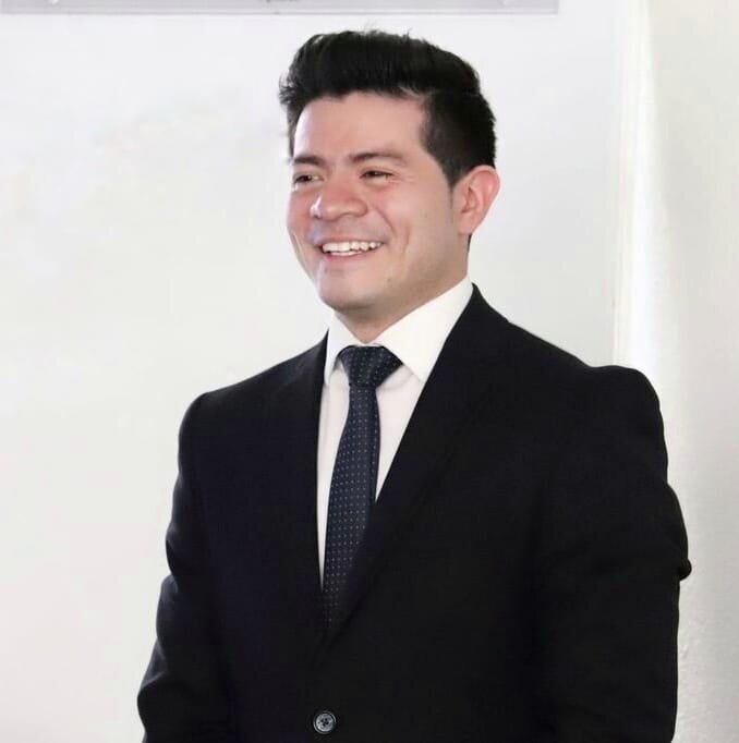 Alain-sonrriente (2)